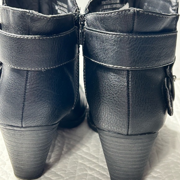 Euro soft Thomasina women’s size 7 black booty boots with side zip - Picture 9 of 13